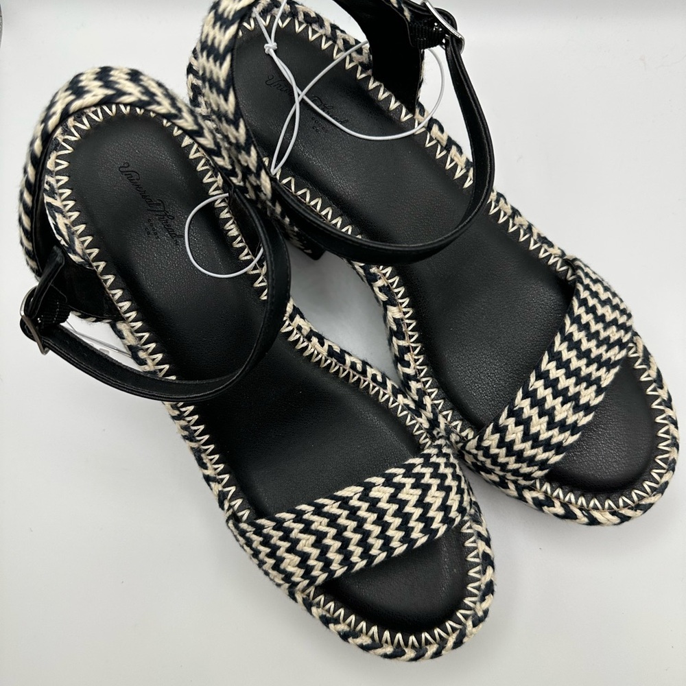 Universal Thread Black and Cream Platform Sandals - Picture 2 of 8